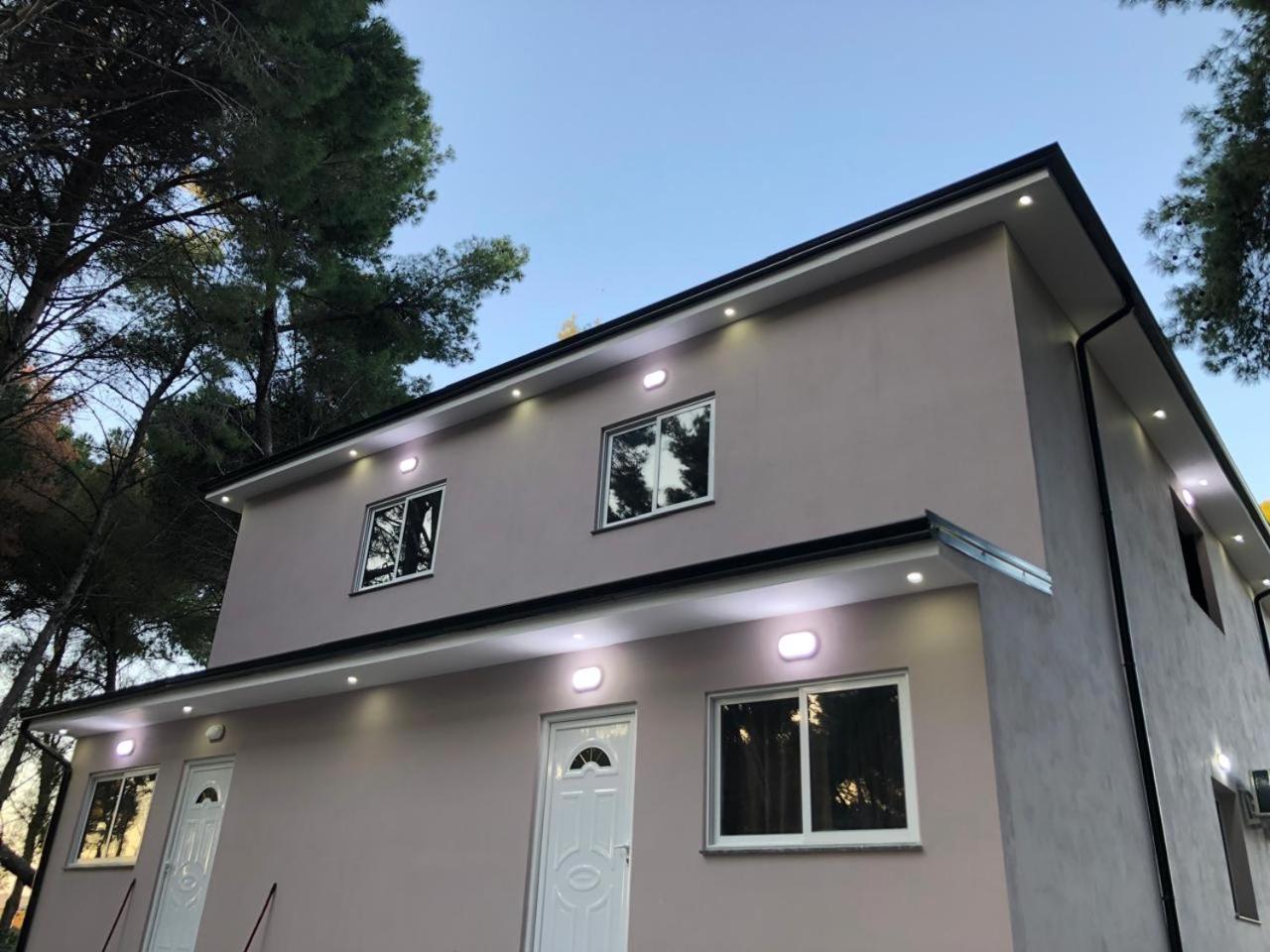 Vila Topi Vlorë 外观 照片