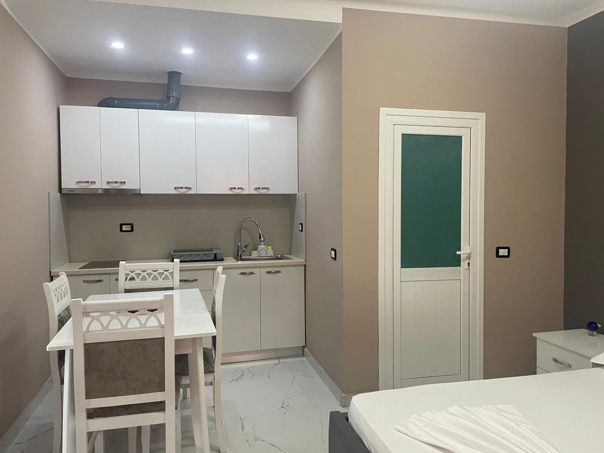 Vila Topi Vlorë 外观 照片